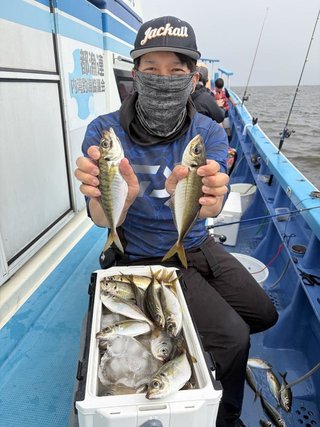 マアジ