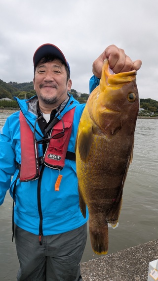 シロアマダイ
