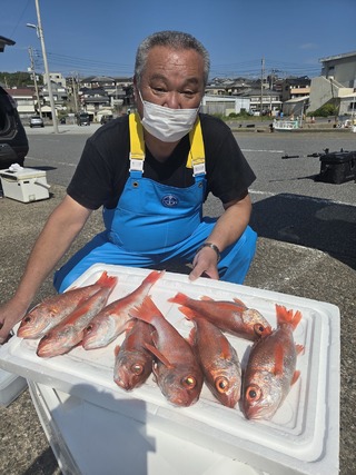 アラ