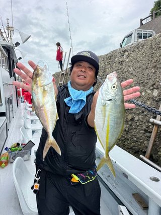 シマアジ