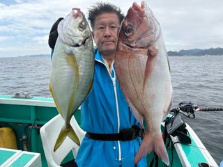シマアジ