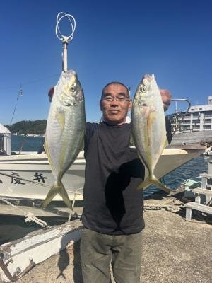 シマアジ