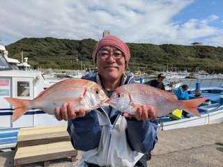 ハナダイ